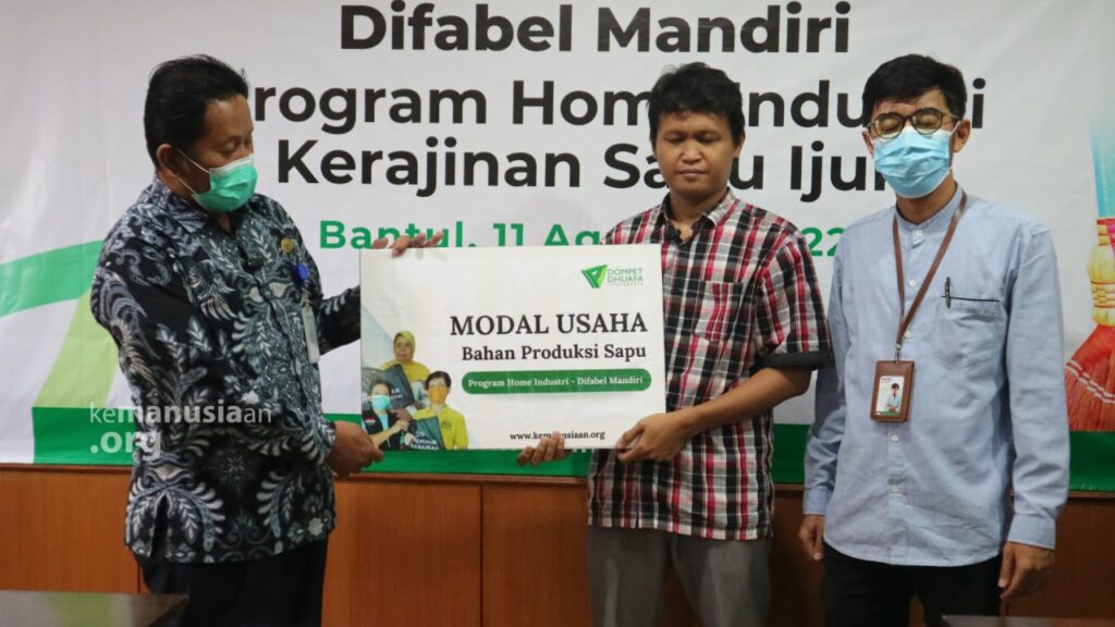 Dukung Tunanetra Mandiri, DD Jogja Beri 500 Paket Modal Usaha