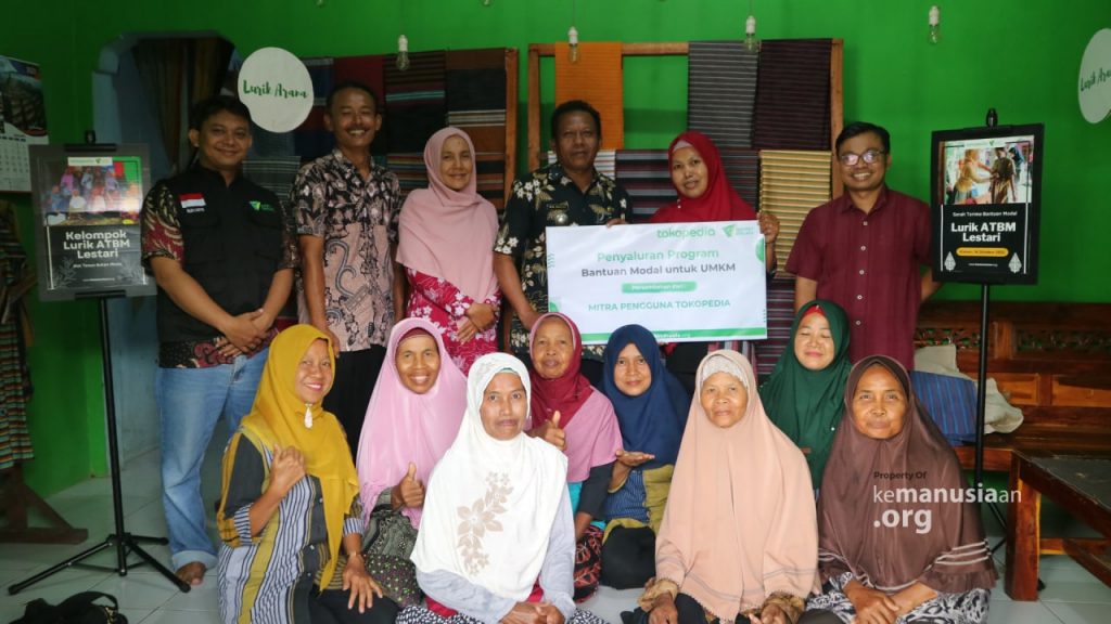 Bersama Tokopedia, DD Jogja Salurkan Bantuan Modal Batik Lurik