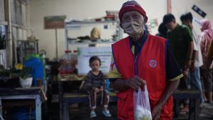 bersedekah saat sempit