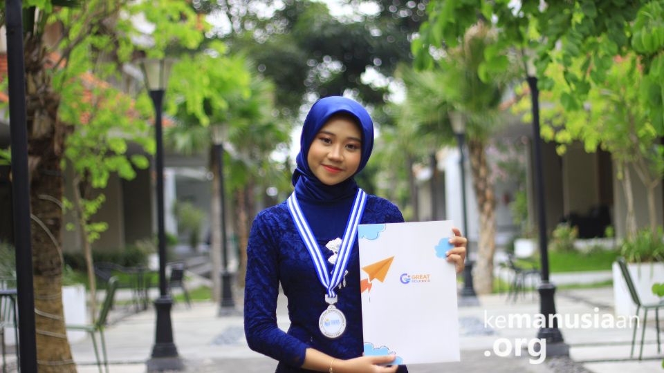 Youth Ekselensia Scholarship