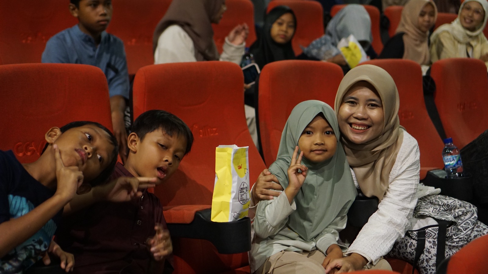 Nonton bareng Maria