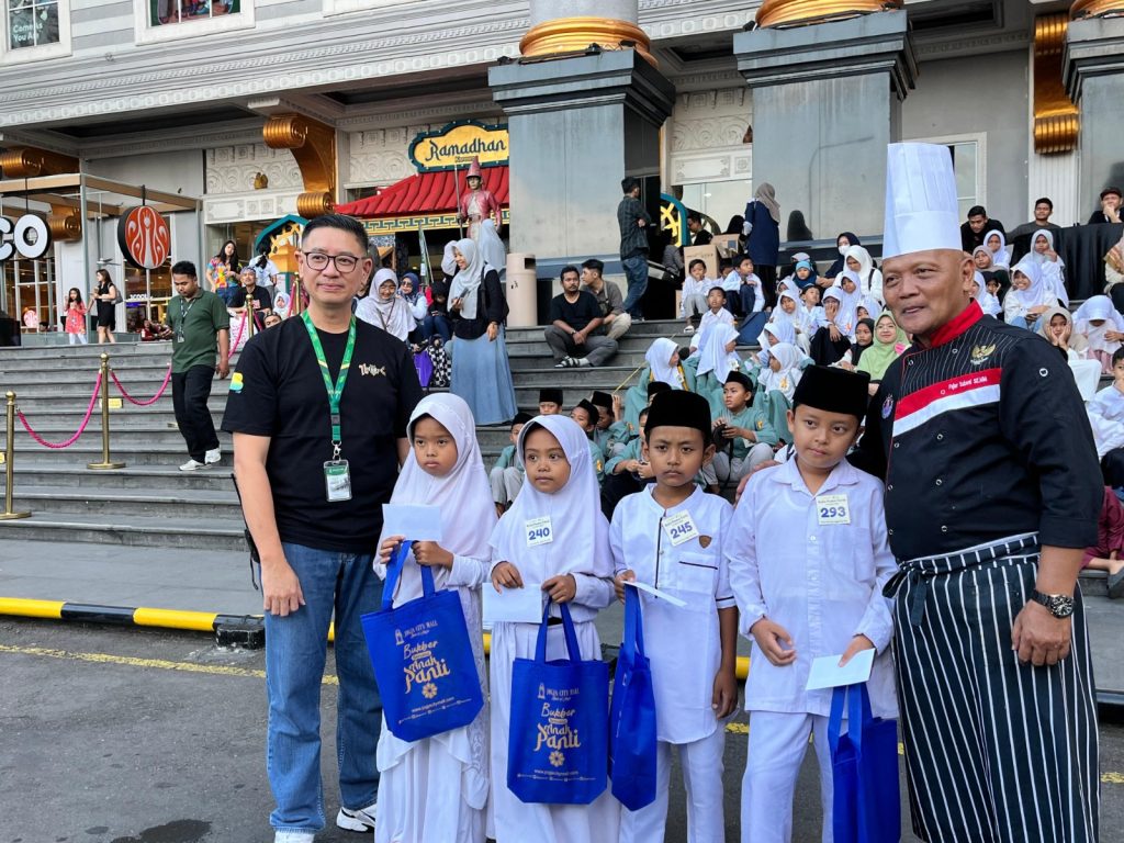 BUKBER JCM BERSAMA 300 ANAK YATIM DHUAFA