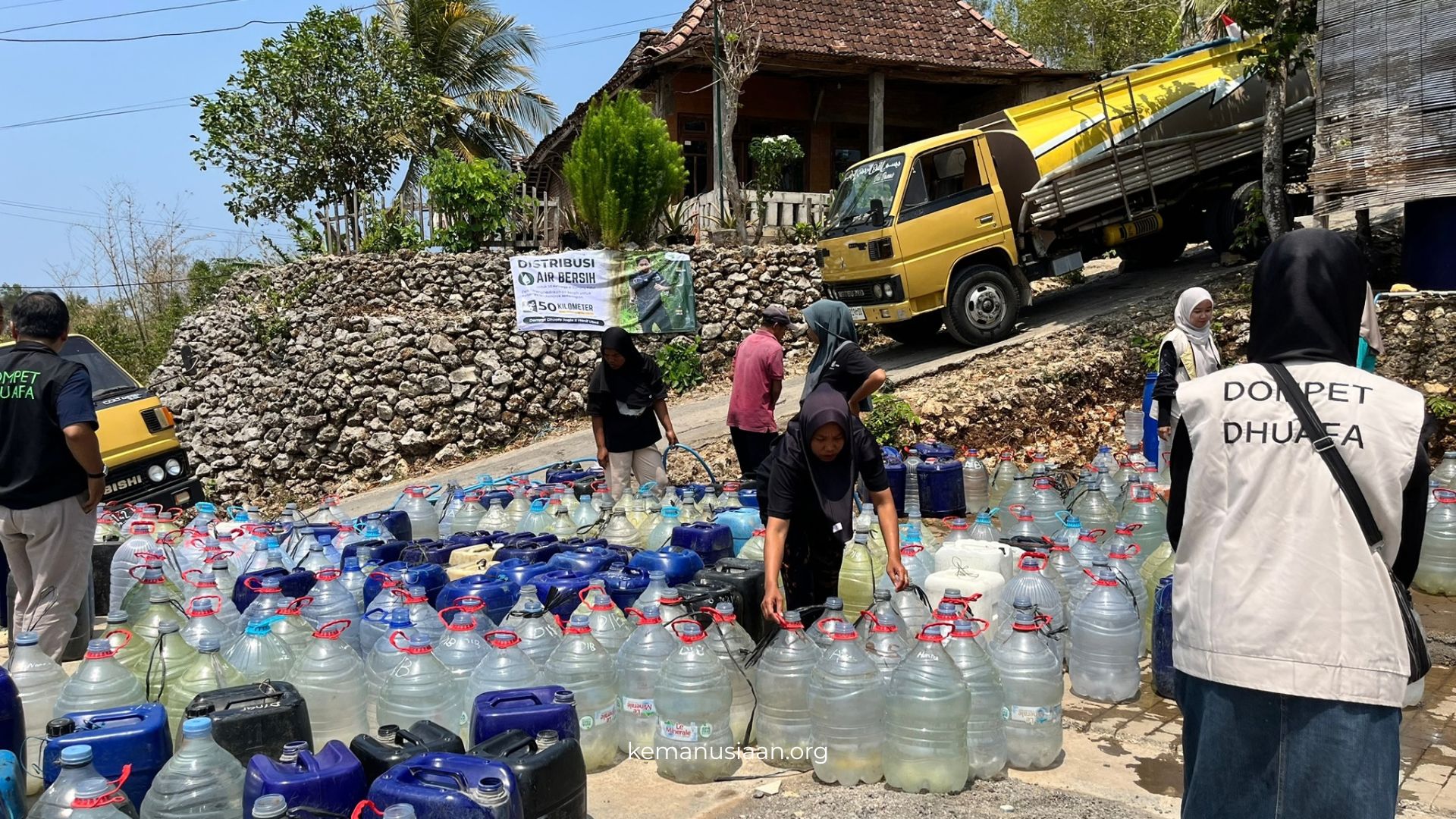 air untuk kehidupan
